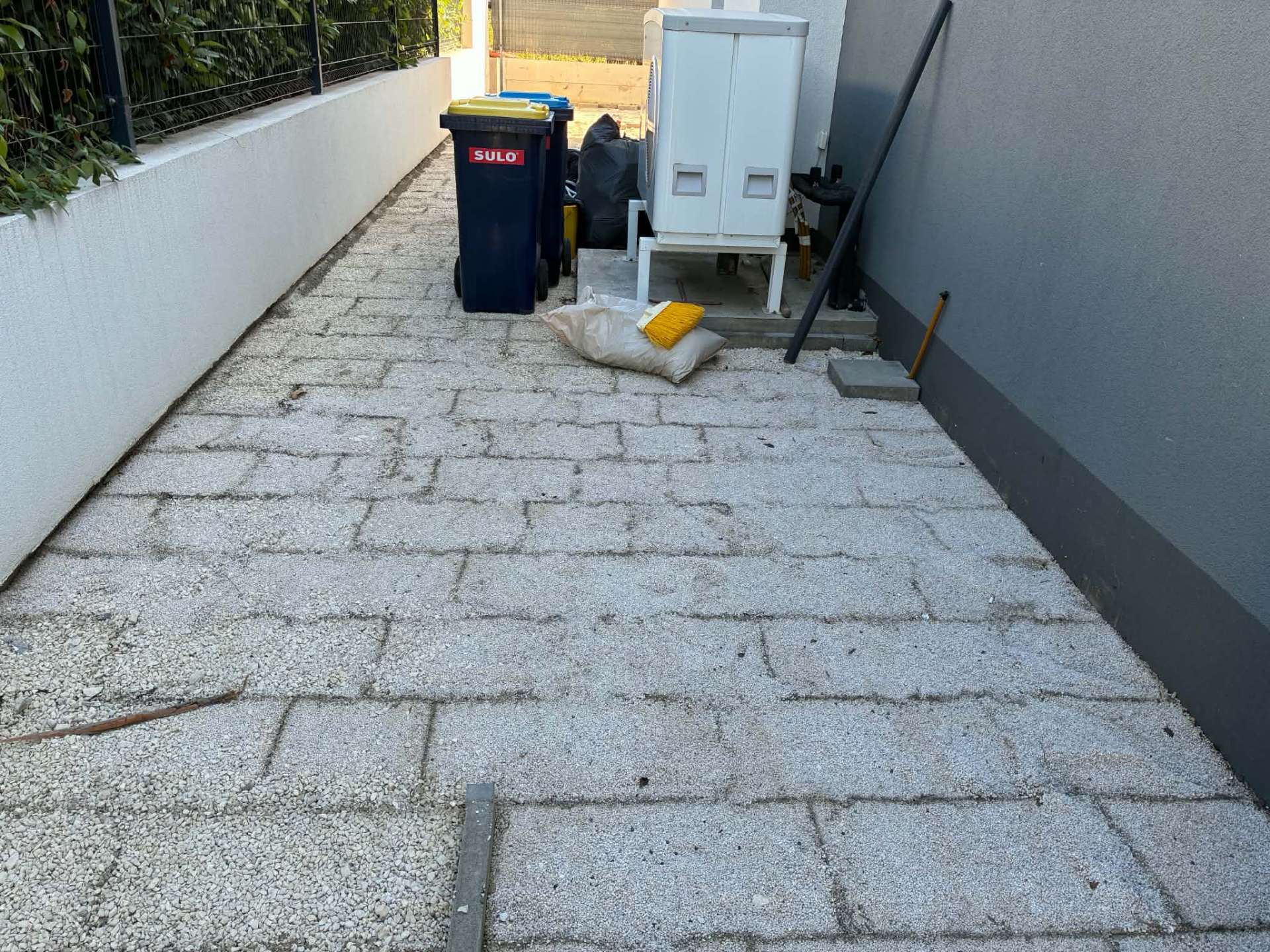 Oldalsó közlekedő előkészítés térkövezés előtt